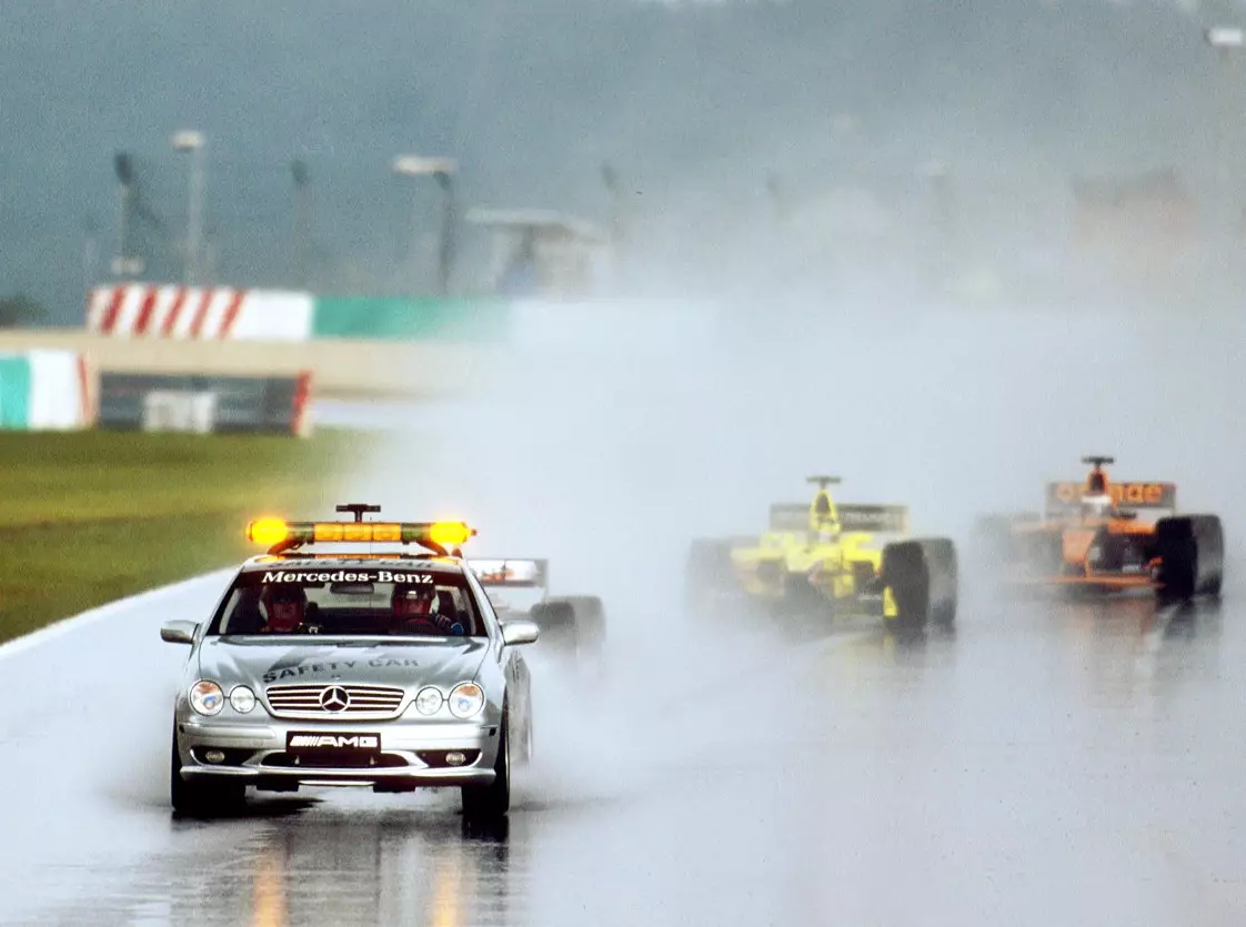 Safety-Car Foto zur News: 2001: Ein Malaysia-Grand-Prix für die Ewigkeit