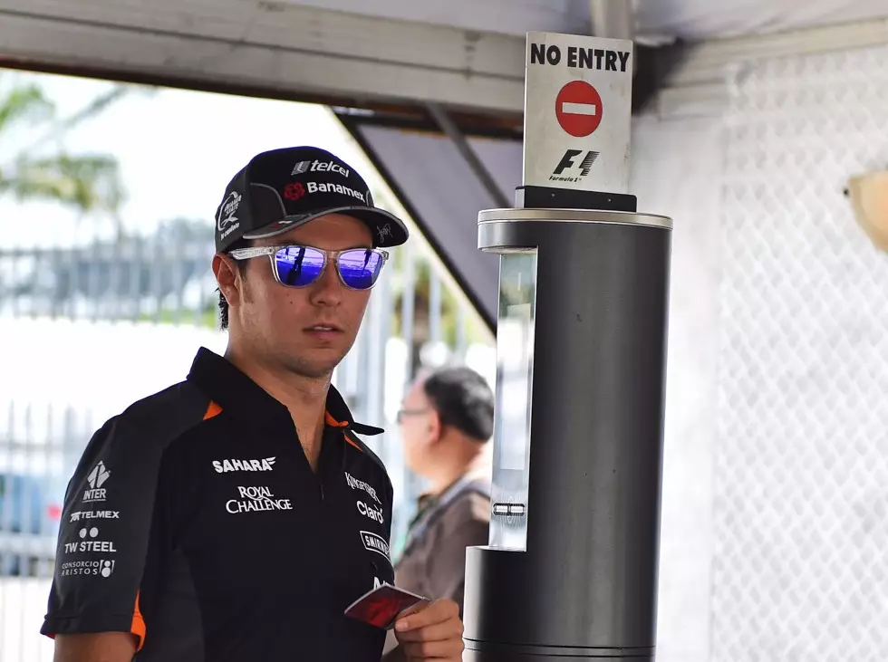 Foto zur News: Force-India-Pilot Sergio Perez: "Uns fehlt Abtrieb"