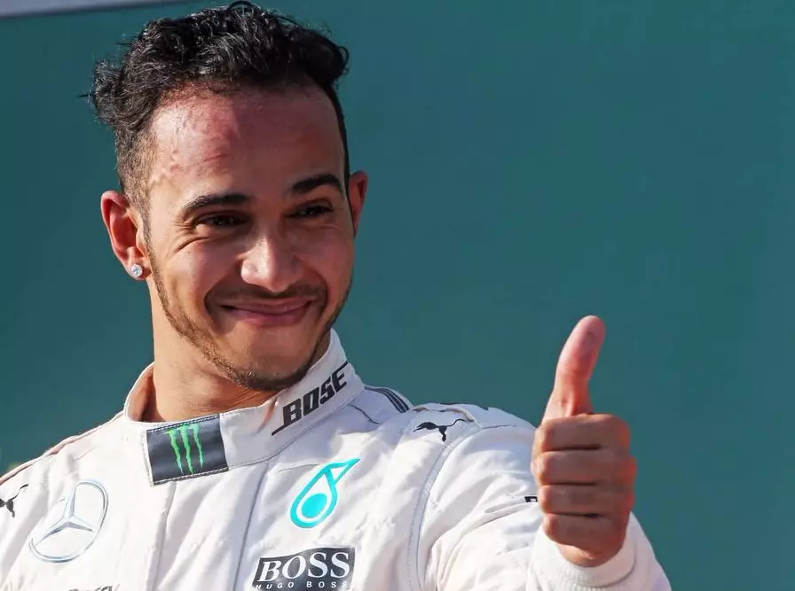 Foto zur News: Auf Ayrton Sennas Spuren: Lewis Hamilton will dritten WM-Titel