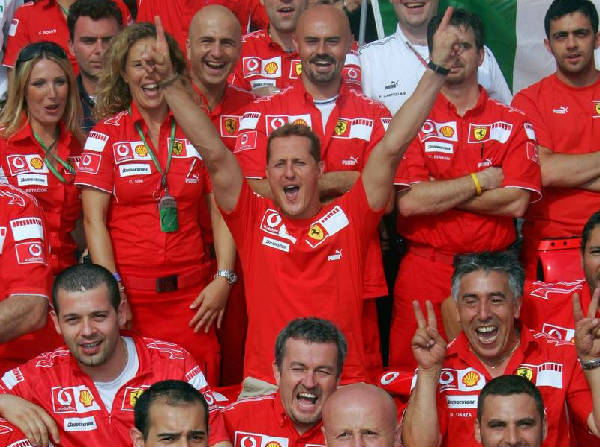 Foto zur News: "Ein Platz in den Herzen": Ferrari spricht Schumacher Mut zu