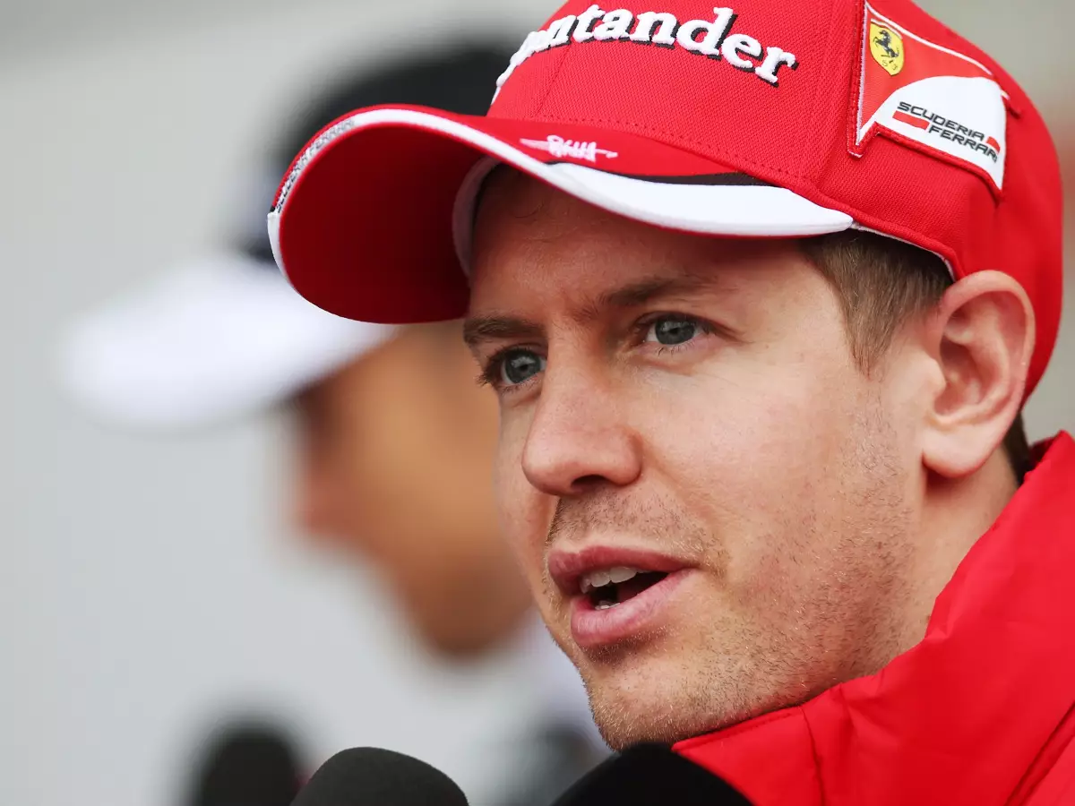 Foto zur News: Sebastian Vettel: Keine Einladung an Mercedes-Piloten