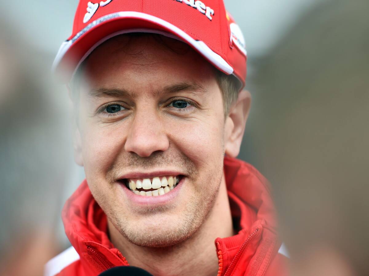 Foto zur News: Sebastian Vettel hält Ball flach: "Wollen vor Williams bleiben"
