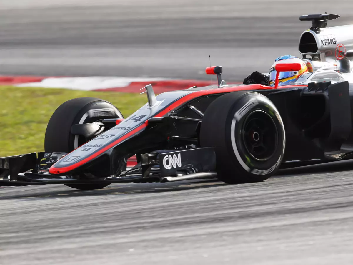 Fernando Alonso Foto zur News: McLaren-Honda in China: Zielankunft hat Priorität