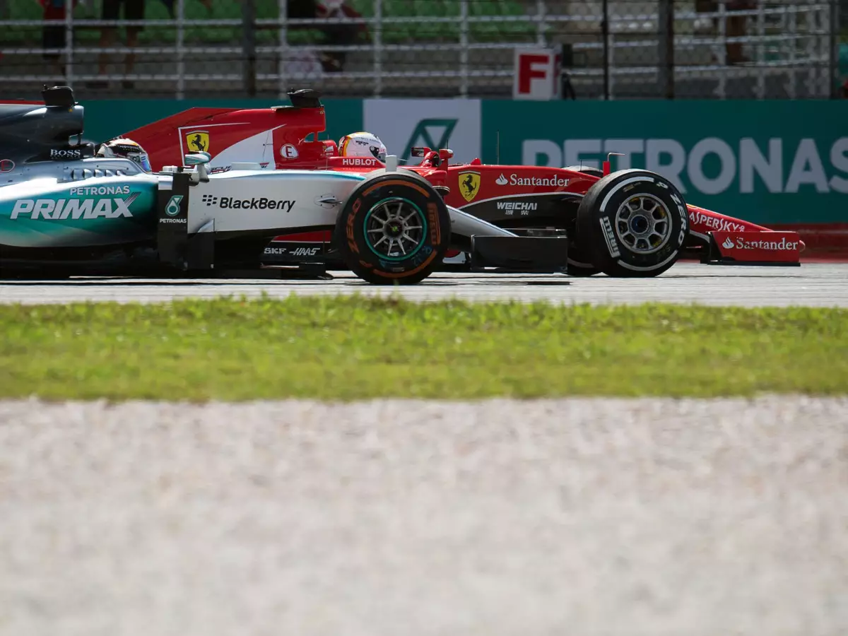 Foto zur News: Spannung vor Schanghai: Wankt Mercedes wirklich?