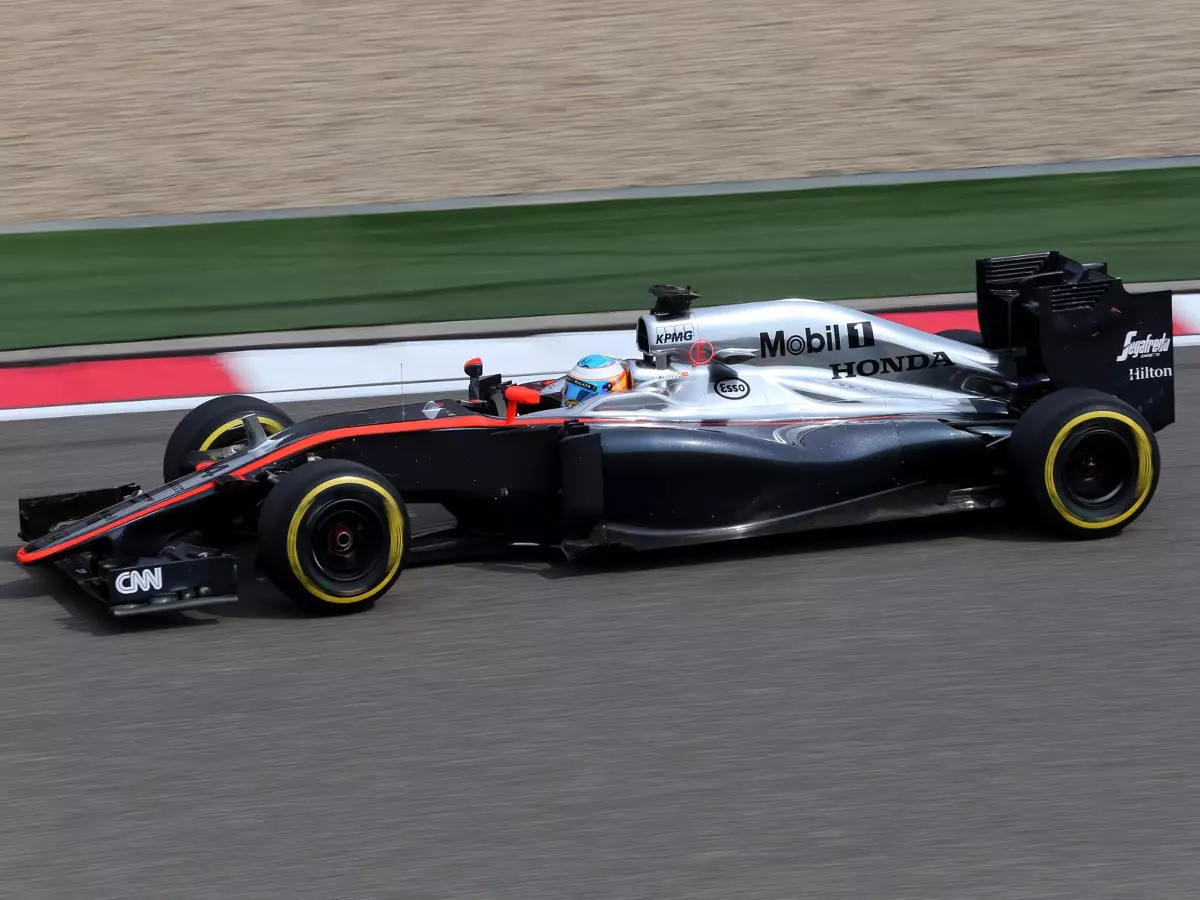 Fernando Alonso Foto zur News: Plötzlich im Mittelfeld: Was machte McLaren-Honda so stark?