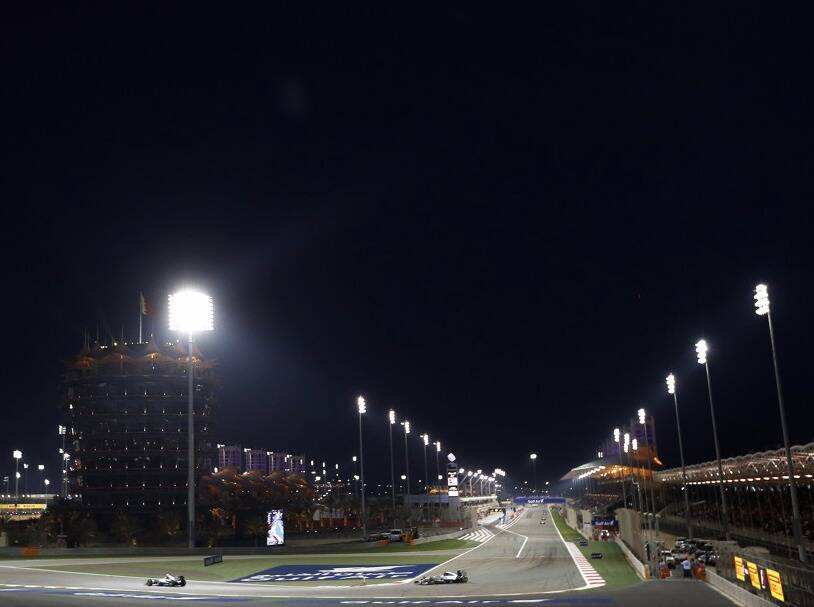 Foto zur News: Formel-1-Vorschau Bahrain: Sternenkrieg in der Wüstennacht?