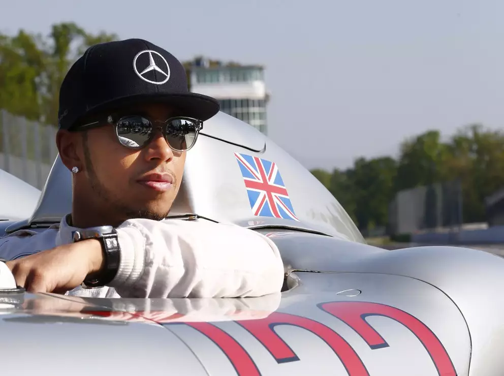 Lewis Hamilton Foto zur News: Lewis Hamilton: Geld macht nicht glücklich