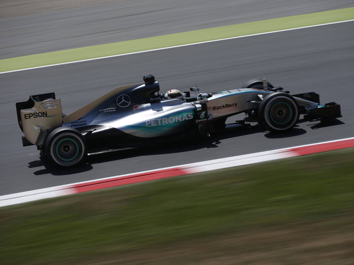 Foto zur News: Schlechte Aussicht für Rosberg: Hamilton "auf bestem Niveau"