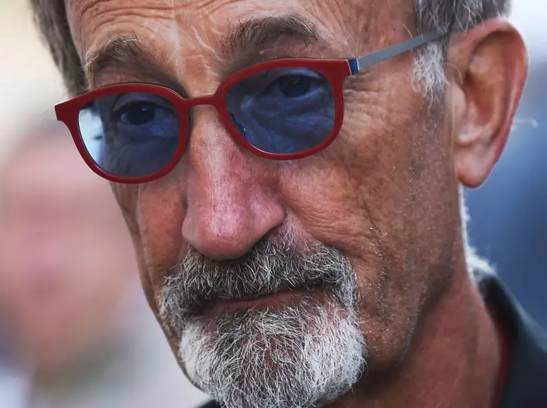 Foto zur News: Eddie Jordan: Max Verstappen sollte lieber das Leben genießen