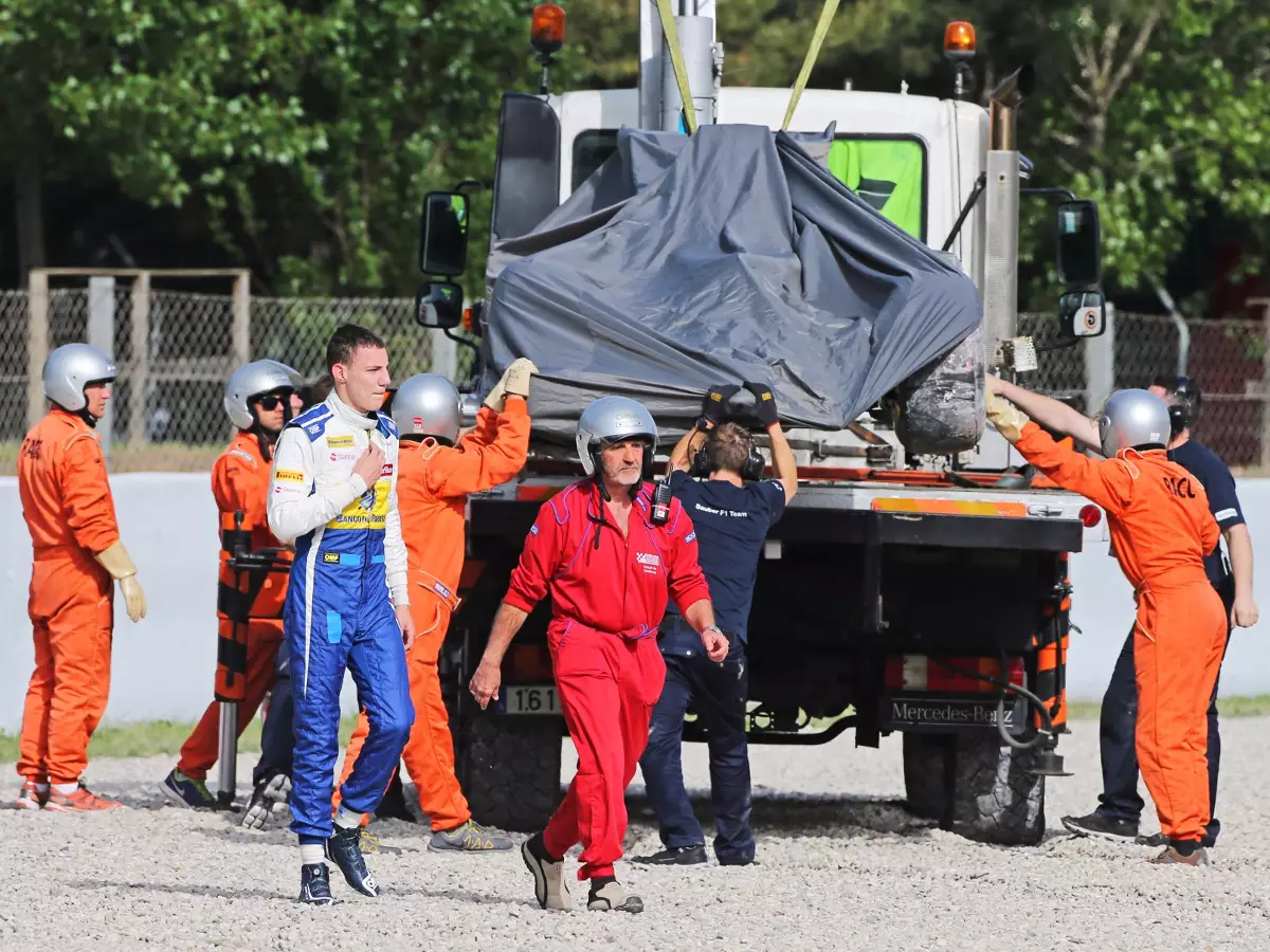 Foto zur News: Sauber fährt nach Marciello-Unfall nur verkürztes Programm