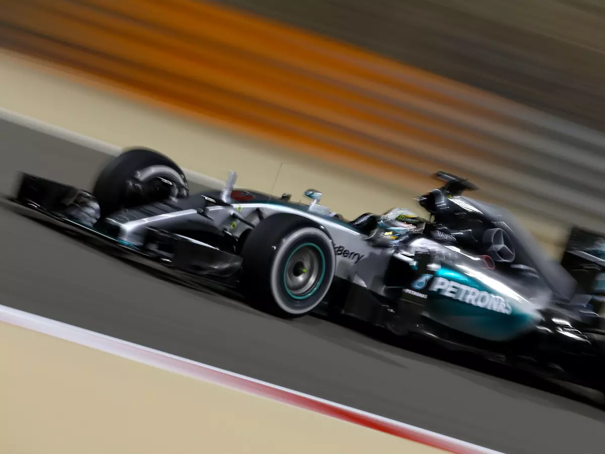 Lewis Hamilton Foto zur News: Langsam wird's lahm: Schleicht sich die Formel 1 kaputt?