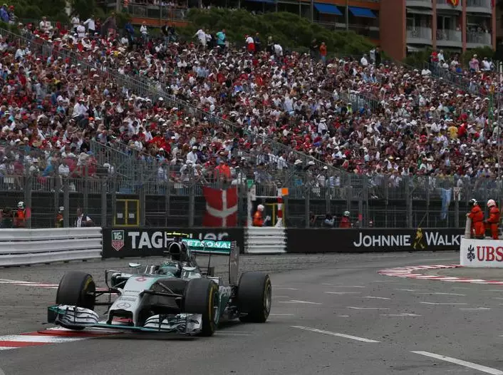 Foto zur News: Mercedes in Monaco: Rosberg-Hattrick oder Hamilton-Show?