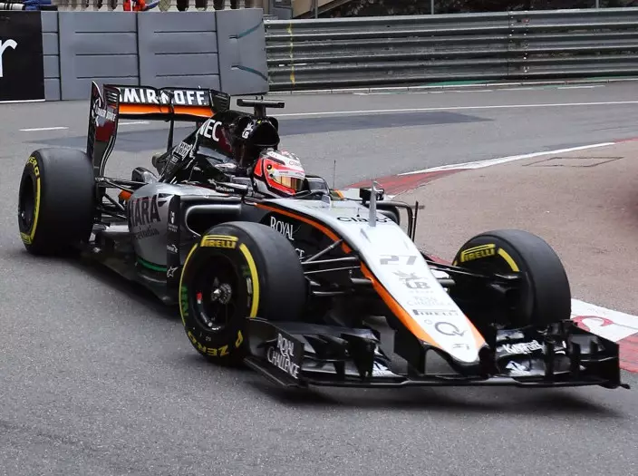 Foto zur News: Mit Regen gerechnet: Force India fährt alternatives Programm