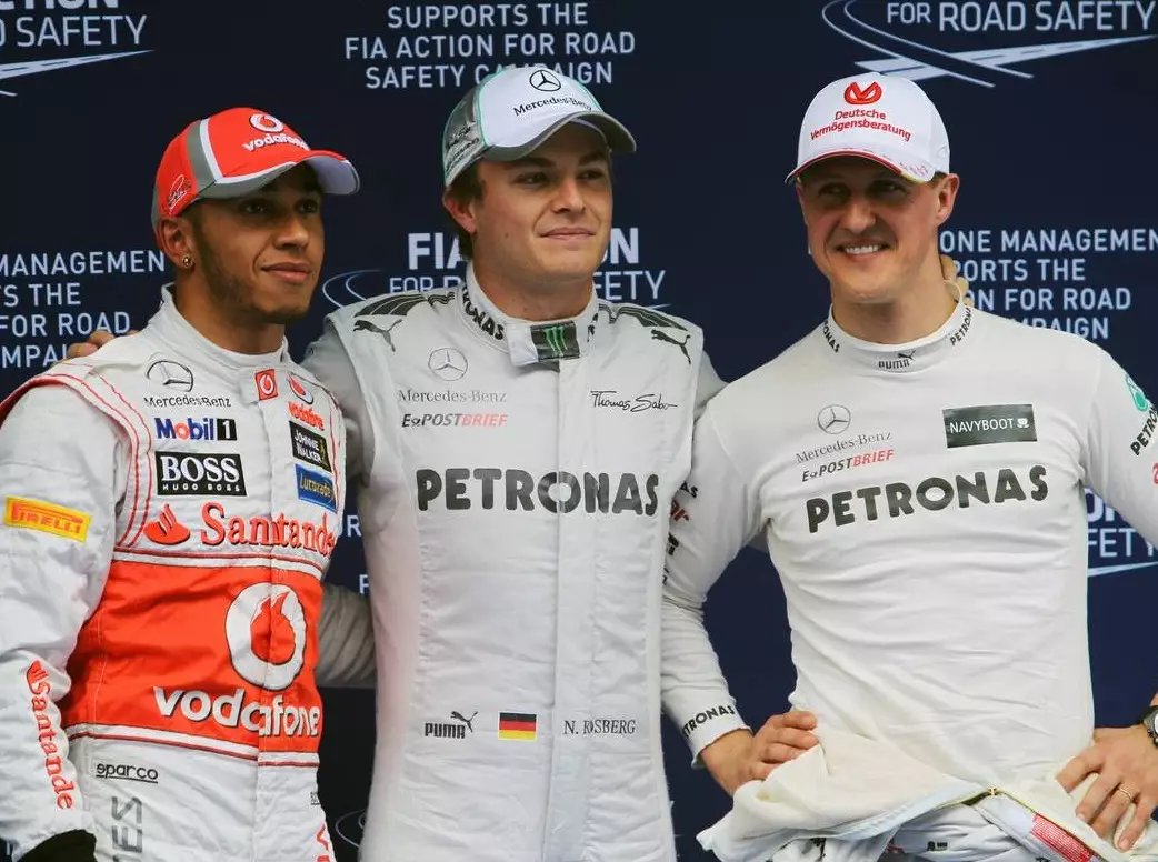 Lewis Hamilton, Nico Rosberg, Michael Schumacher Foto zur News: Rosberg: Duell mit Hamilton intensiver als mit Schumacher