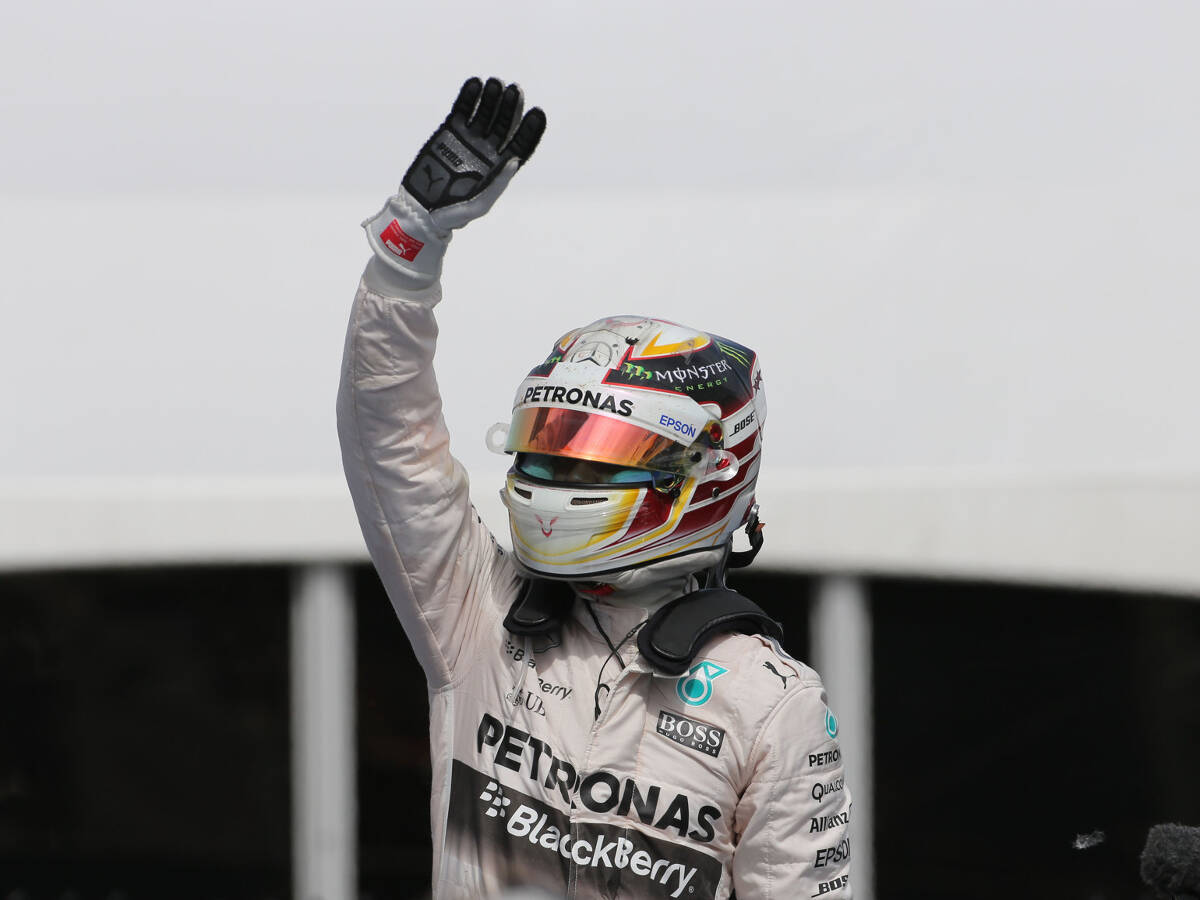 Foto zur News: Erlösung für Hamilton #AND# Mercedes: "Sind nicht immer Idioten"