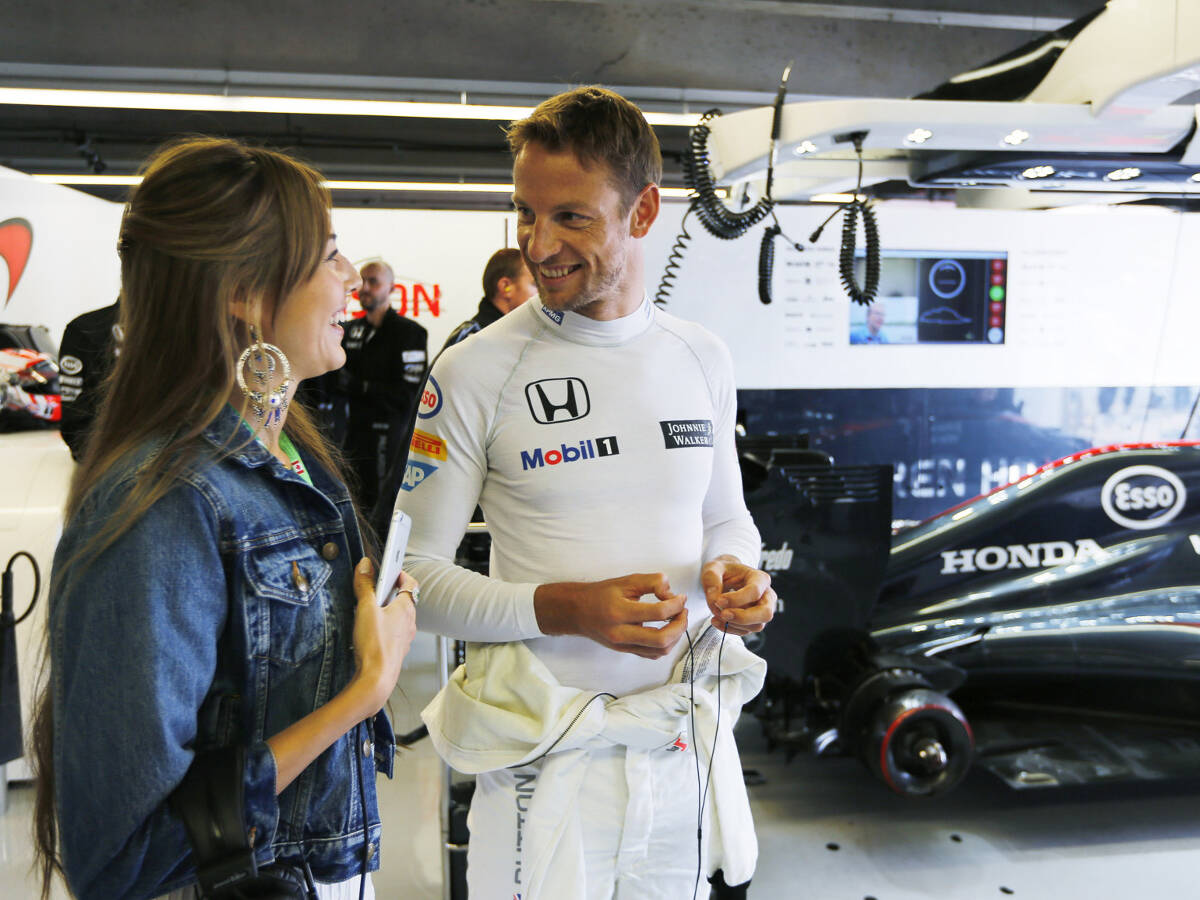 Foto zur News: Wie Jenson Button seine Jessica zum Weinen brachte