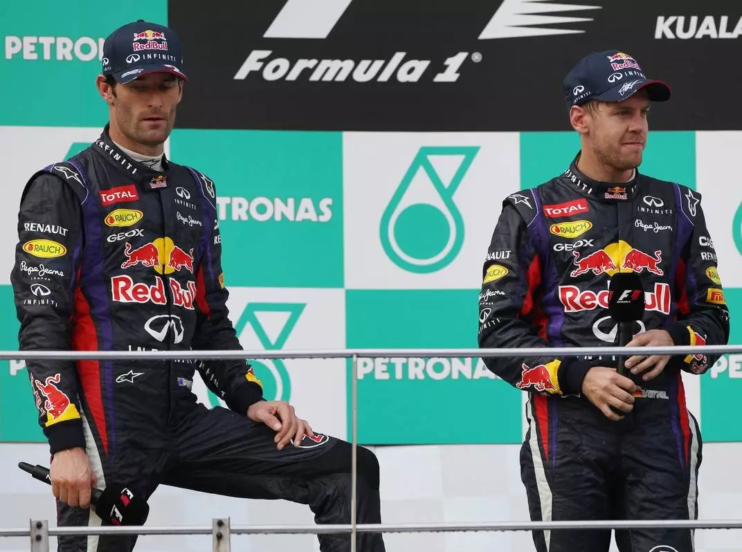 Mark Webber, Sebastian Vettel Foto zur News: "Multi 21": Sebastian Vettel schaltete laut Webber Anwälte ein