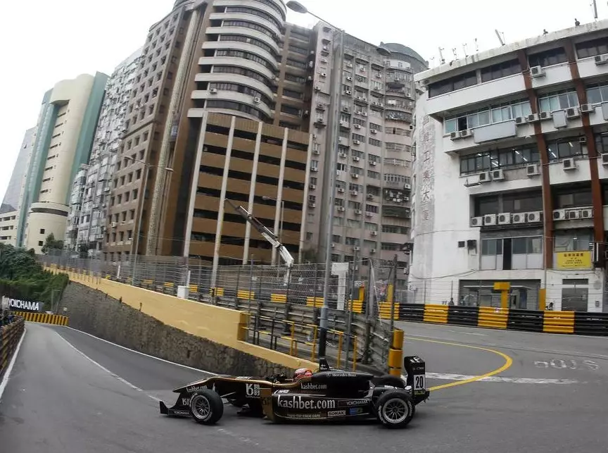 Felix Rosenqvist Foto zur News: Mit Nordschleife und Macao: Lewis Hamiltons Traumkalender