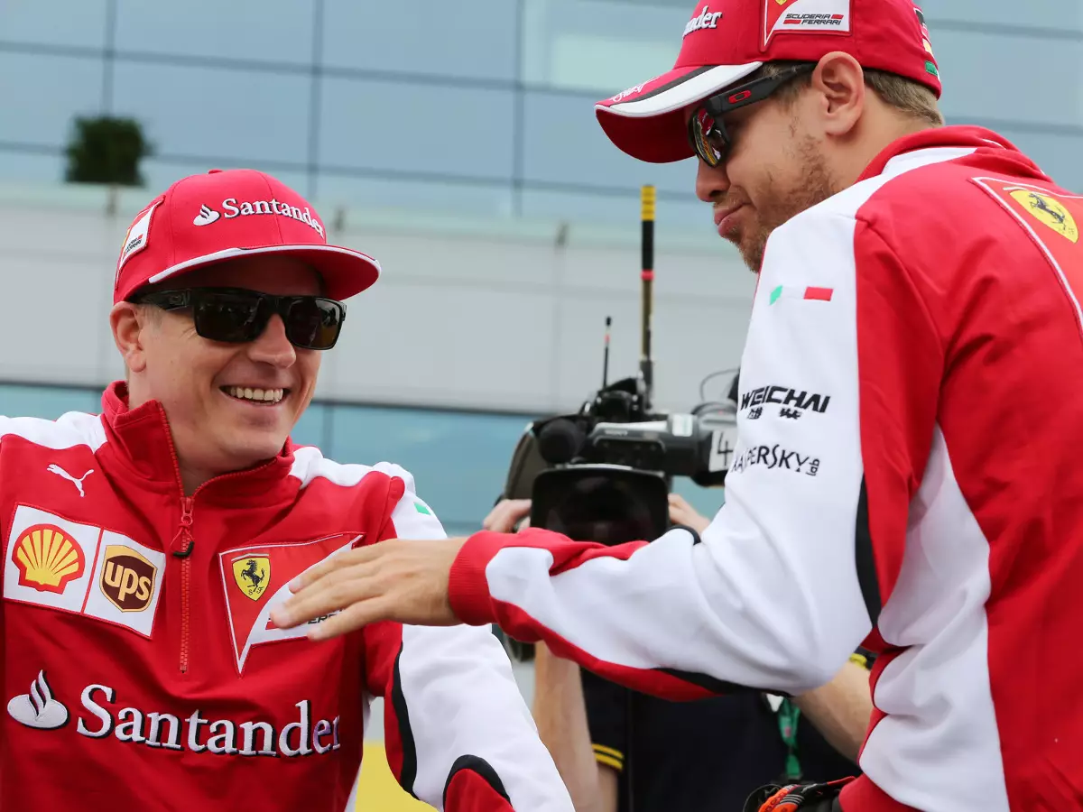 Sebastian Vettel, Kimi Räikkönen Foto zur News: Ferrari: Räikkönen auch 2016 Vettels Teamkollege?