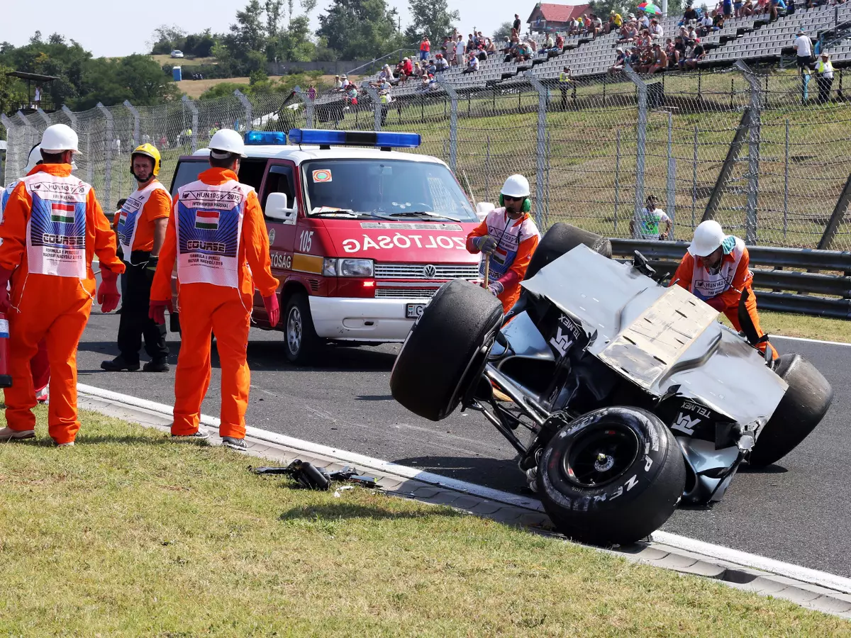 Foto zur News: Formel 1 Budapest 2015: Trainingsauftakt mit Schreckmoment