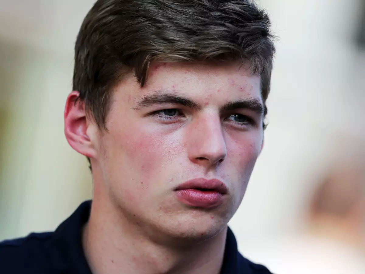 Foto zur News: Endlich Sommerferien! Max Verstappen nimmt Fahrstunden