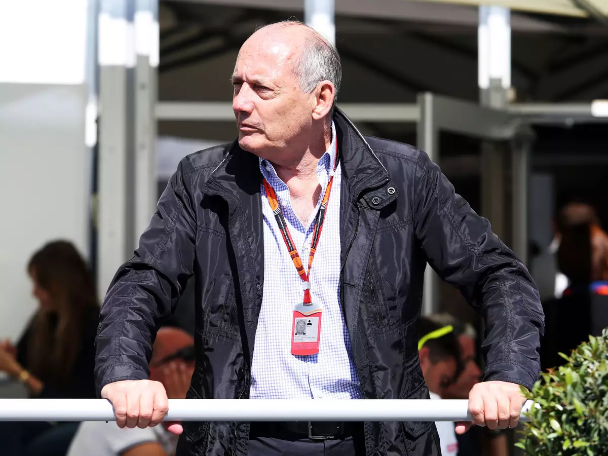 Foto zur News: Ron Dennis ätzt gegen Testbeschränkung: "Spart kein Geld!"