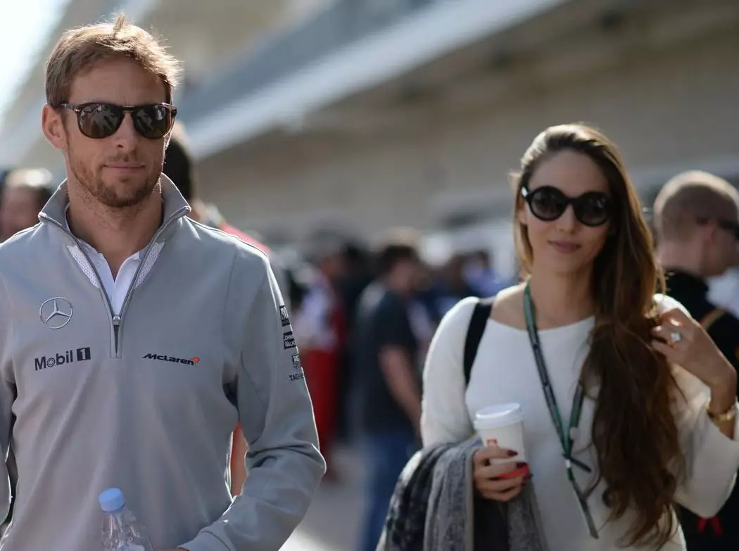 Jenson Button Foto zur News: Einbruch bei Jenson Button: Zweifel an Gas-Theorie