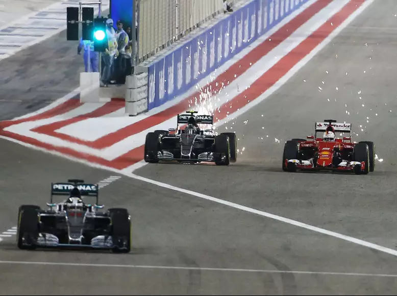 Lewis Hamilton, Nico Rosberg, Sebastian Vettel Foto zur News: Top 10: Die größten Aufholjagden im WM-Kampf