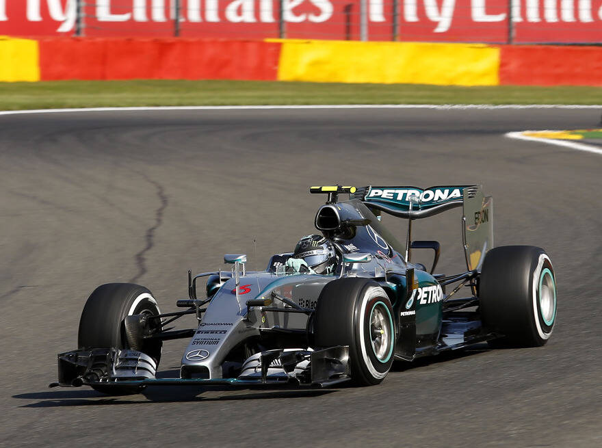Foto zur News: Nico Rosbergs Reifenschaden: Kein Problem bei Pirelli