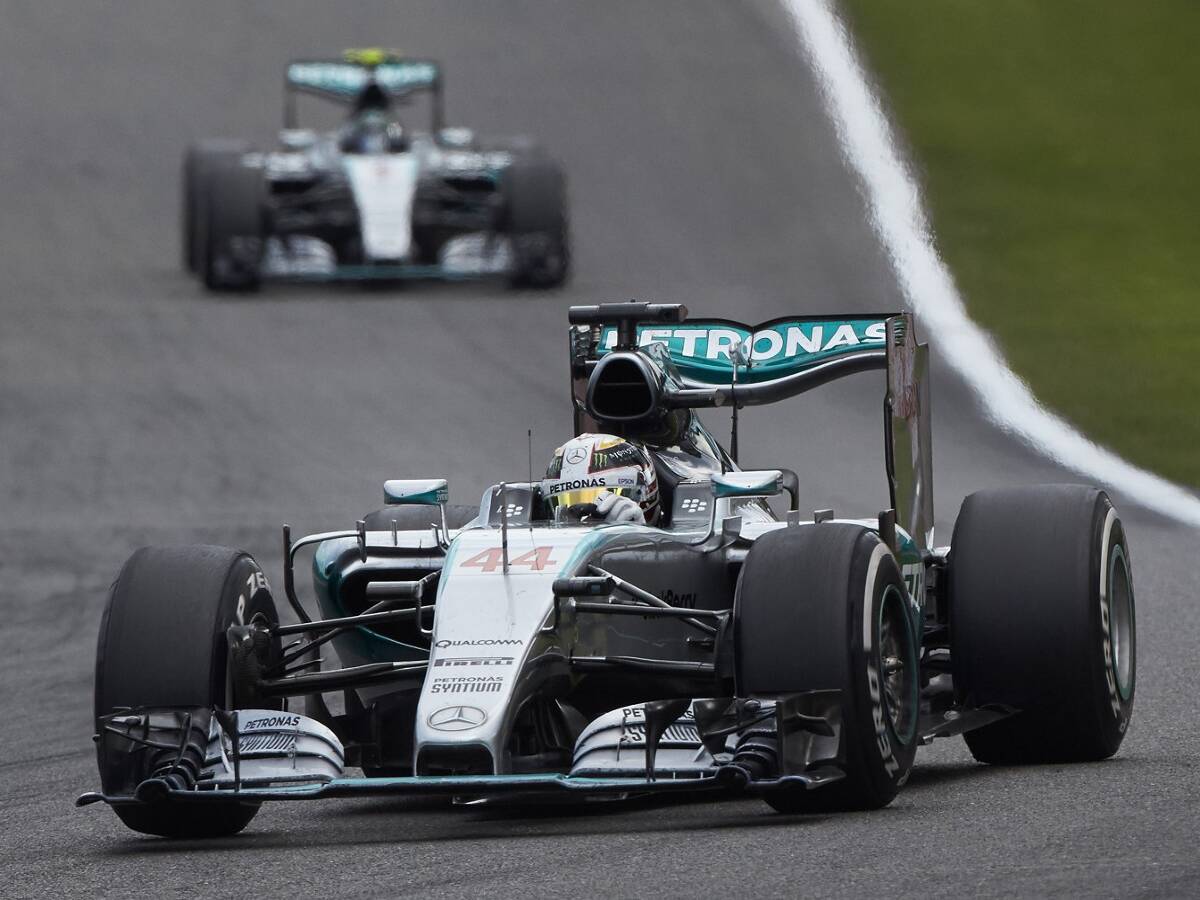 Foto zur News: Virtuelles Safety-Car: Wie konnte Nico Rosberg aufholen?