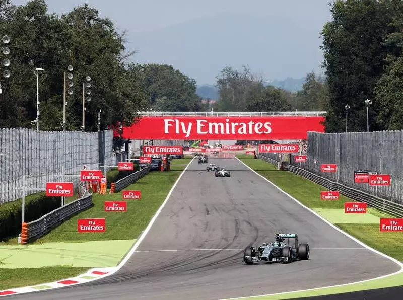 Foto zur News: Mercedes vor Monza: "Kampf noch lange nicht gewonnen"