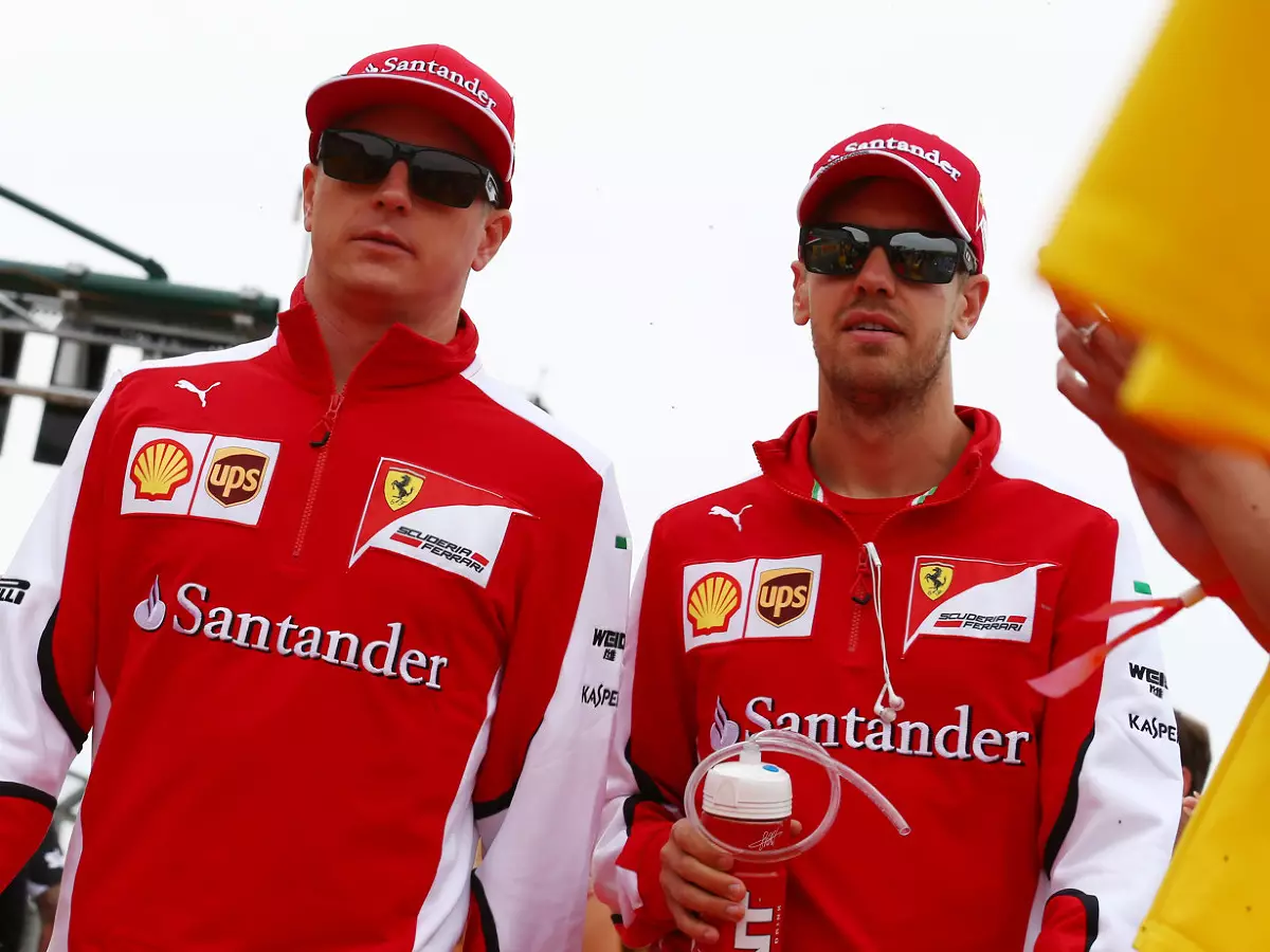 Sebastian Vettel, Kimi Räikkönen Foto zur News: Ferrari in Monza: Heimische Festspiele nach Reifendebakel
