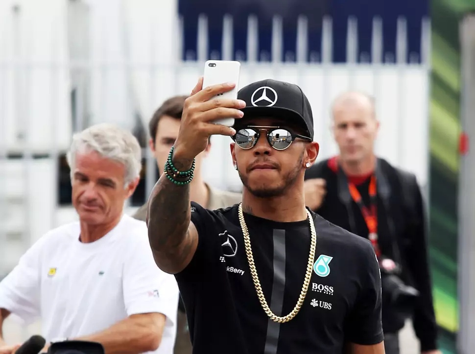 Foto zur News: Lewis Hamilton und Superstar Rihanna: "Sind nur Freunde"