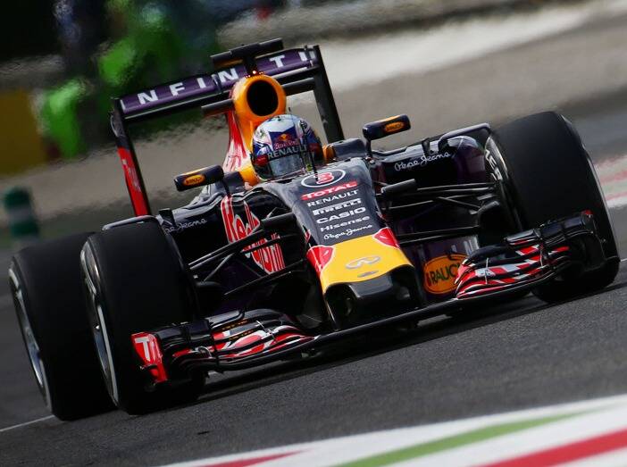 Foto zur News: Defekte, Strafen, fehlender Speed: Gibt Red Bull in Monza auf?