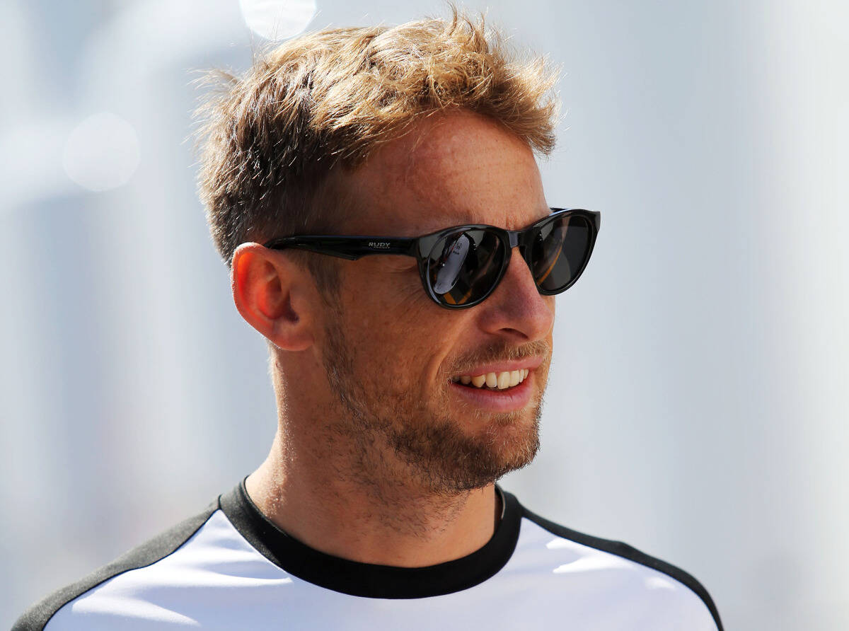 Foto zur News: Bleibt Jenson Button der Formel 1 ein weiteres Jahr erhalten?