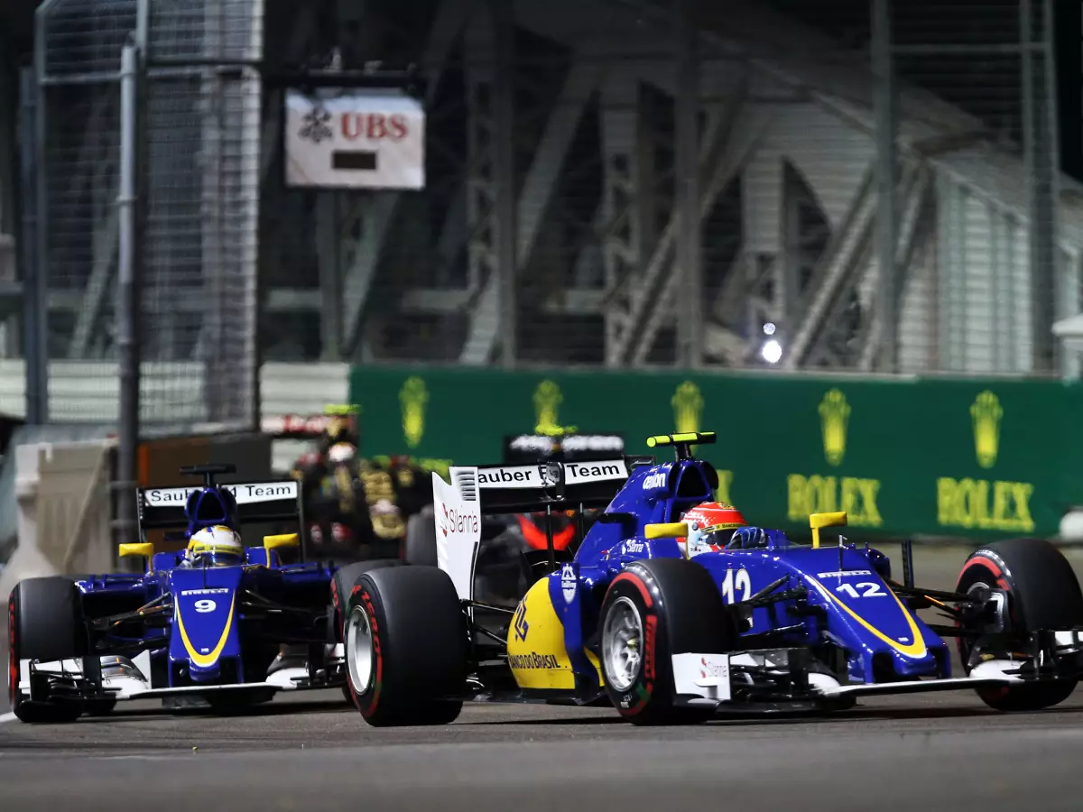 Foto zur News: Sauber rettet sich einen Punkt in Singapur