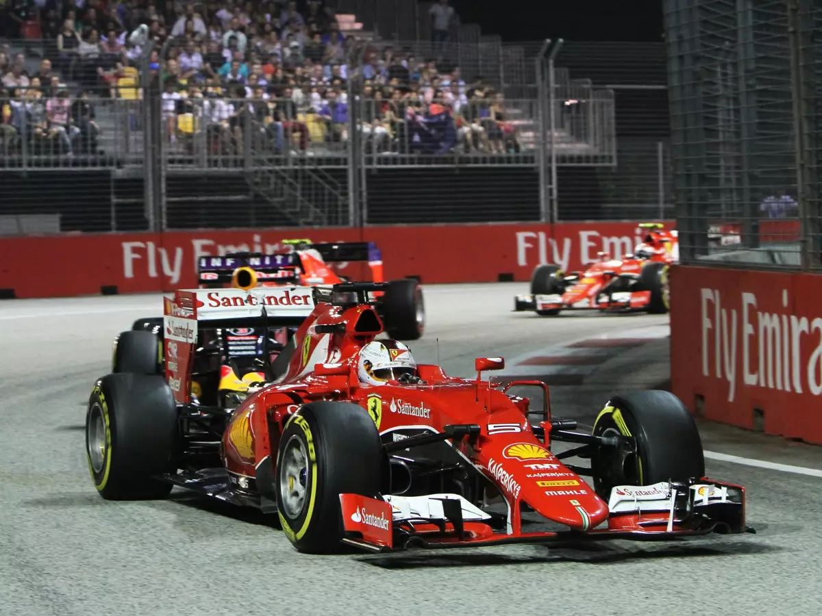 Foto zur News: Nach Singapur-Sieg: Nächster Ferrari-Großangriff in Japan?