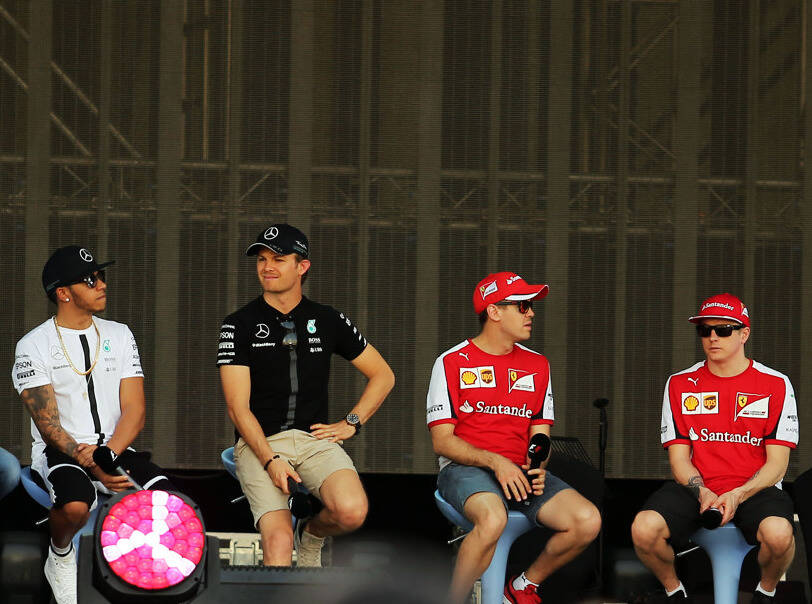Foto zur News: Antriebskontingente: Ferrari und Rosberg kurz vor Strafe