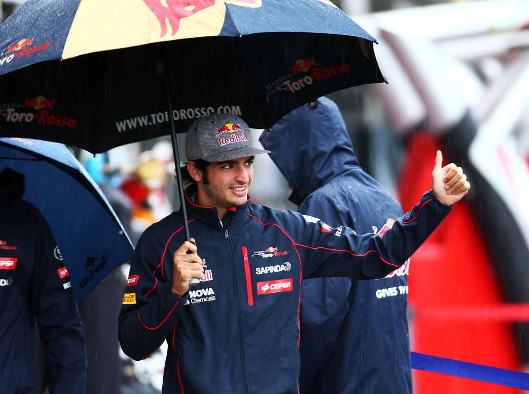 Foto zur News: Formel 1 Suzuka 2015: Neuling Carlos Sainz im Regen vorne