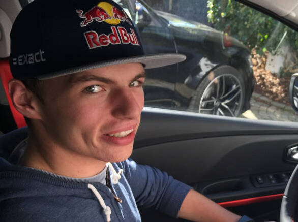 Foto zur News: Max Verstappen schenkt sich Führerschein zum 18. Geburtstag