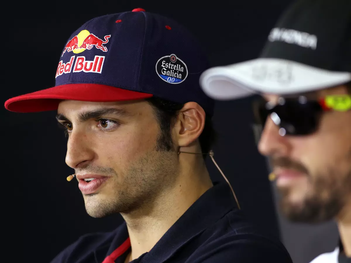 Carlos Sainz, Fernando Alonso Foto zur News: Sainz glaubt an Alonsos Kämpferherz: "Er ist ein Samurai"