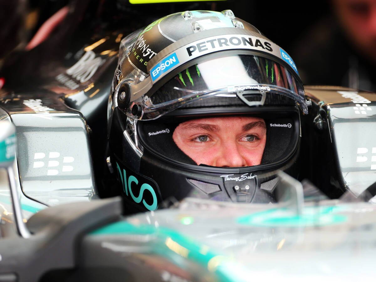 Foto zur News: Formel 1 USA 2015: Nico Rosberg holt Bestzeit im Regen