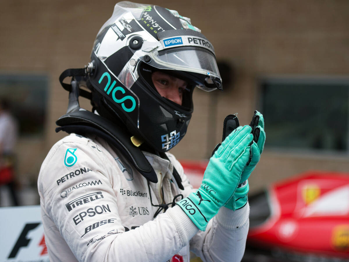 Foto zur News: Rosberg-Abflug: Drückte auch Hamilton falsche Schalter?