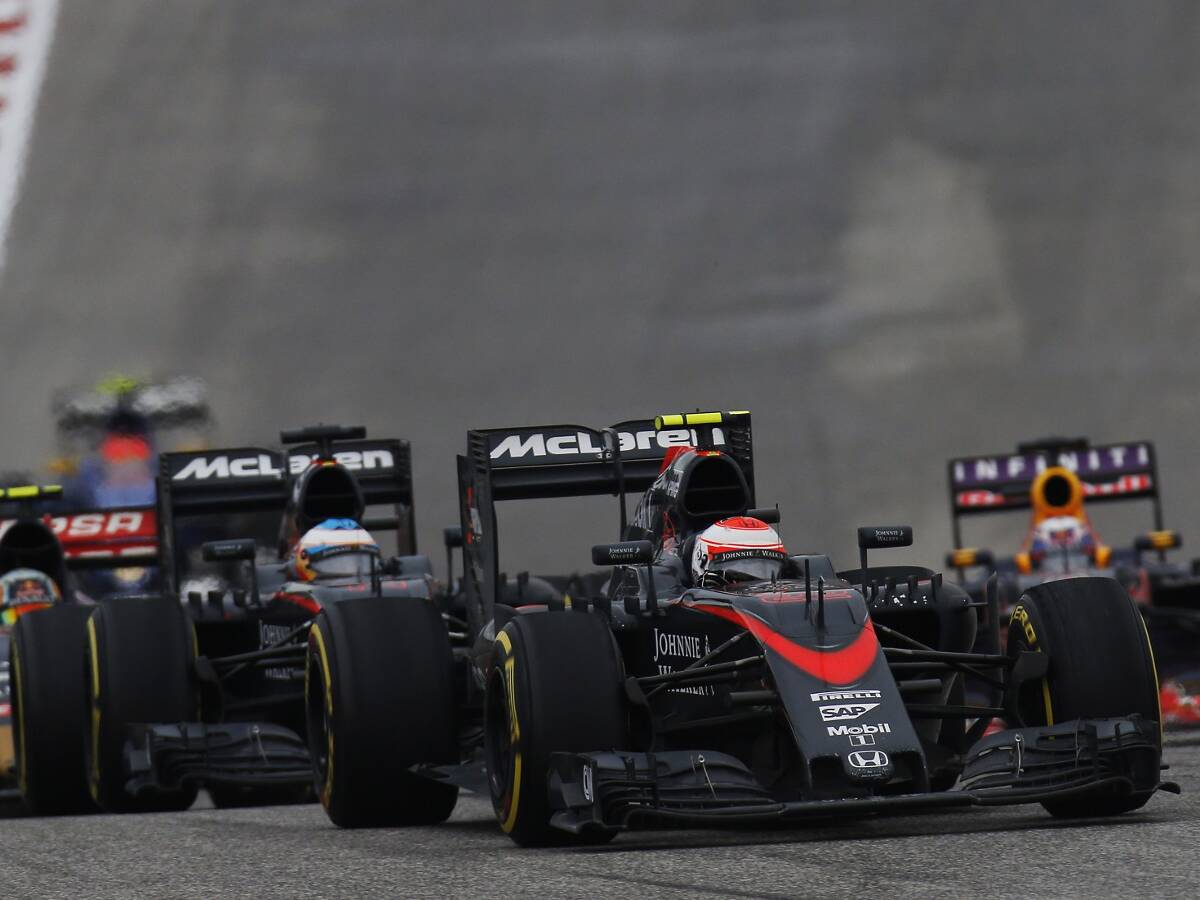 Foto zur News: Powerstrecke Mexiko: Nur Regen kann McLaren-Honda retten