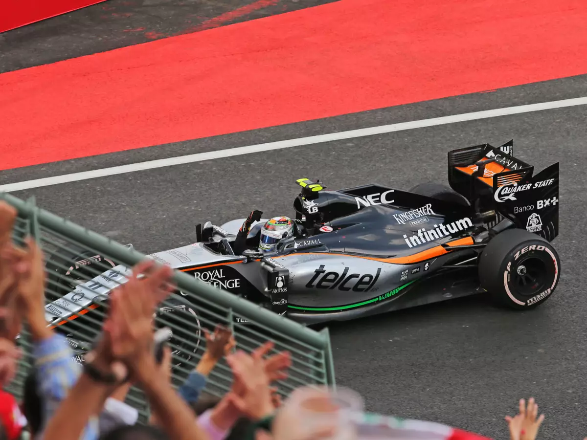 Foto zur News: Sergio Perez im Mexiko-Rausch: Bester achter Platz aller Zeiten