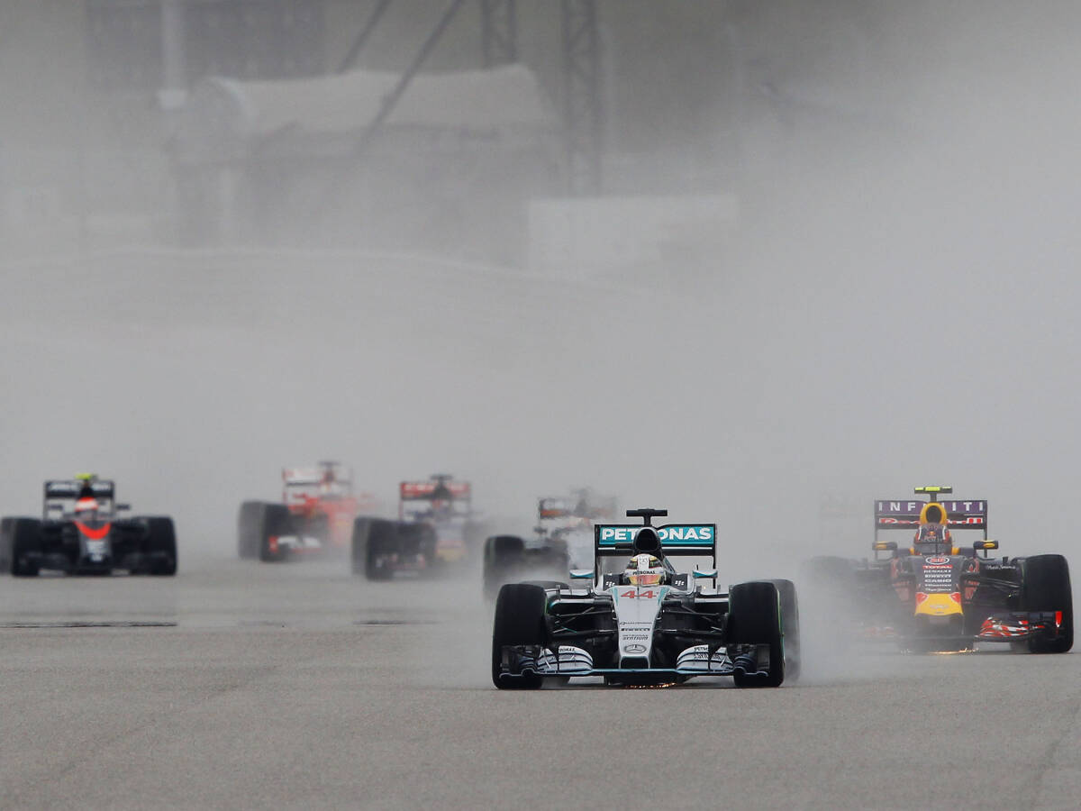 Foto zur News: Regen sorgt für Spannung: Formel-1-Freitage streichen?