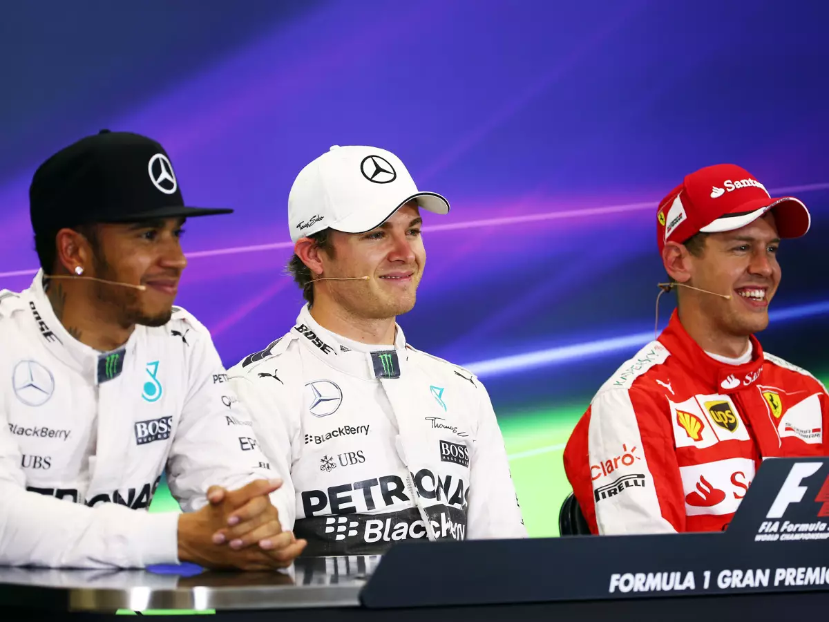 Lewis Hamilton, Nico Rosberg, Sebastian Vettel Foto zur News: Sebastian Vettel und Ferrari wollen keine Außenseiter sein