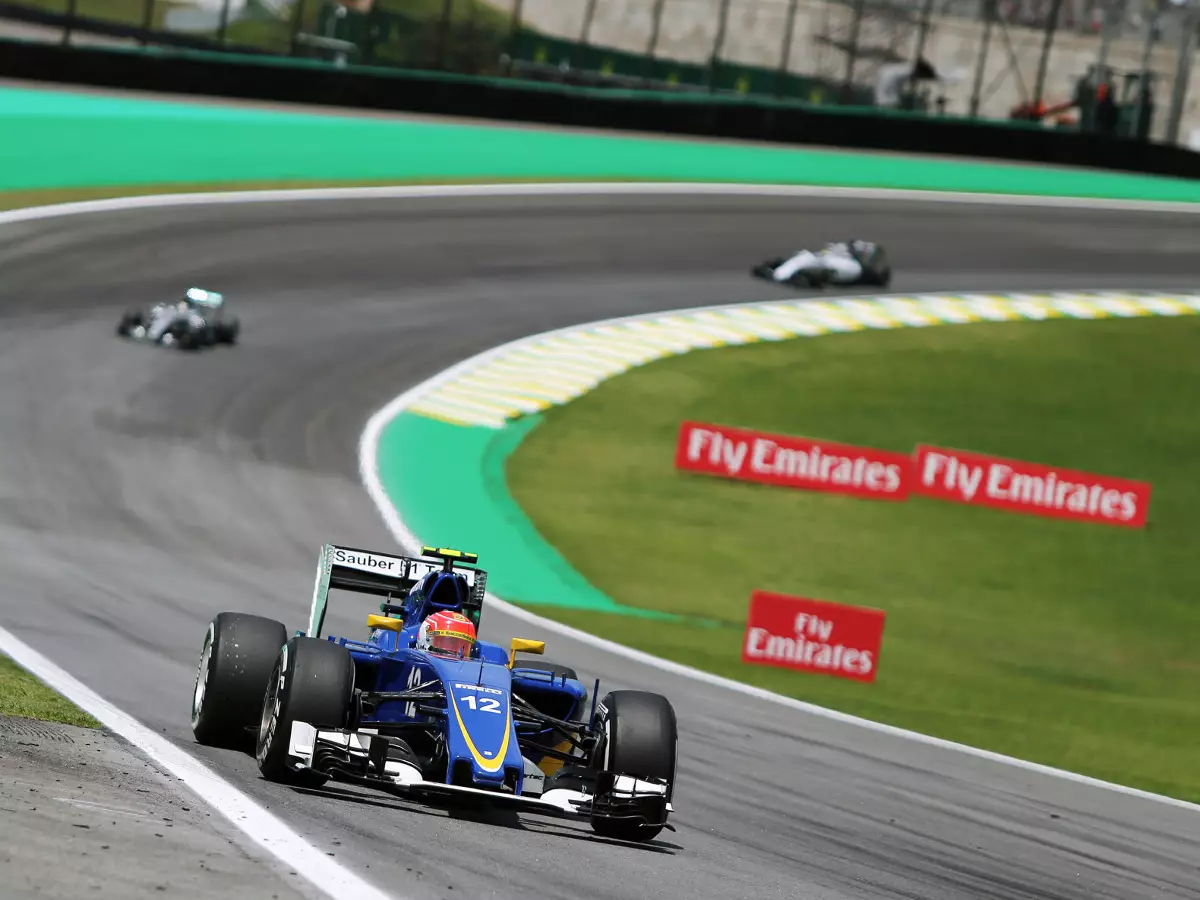 Foto zur News: Sauber: Nasr für brasilianisch-brasilianisches Manöver bestraft