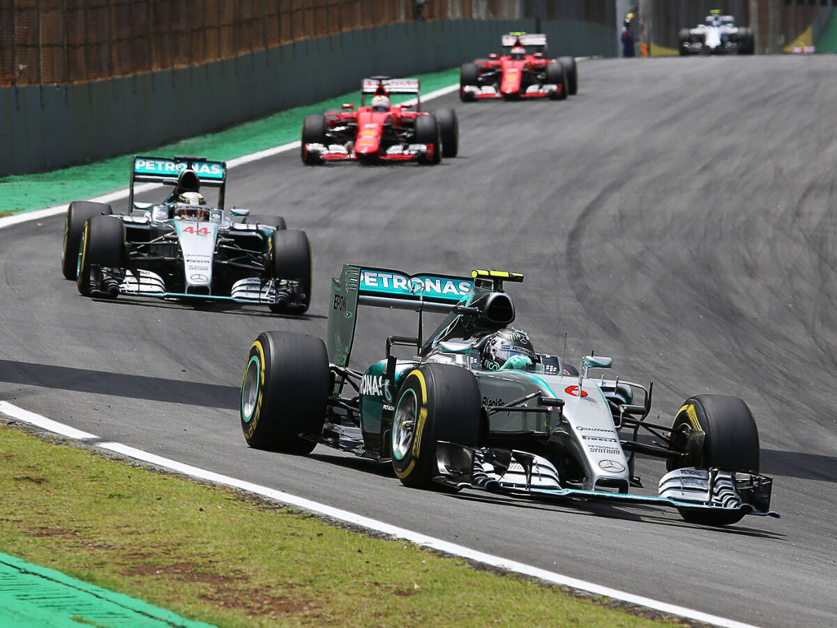 Foto zur News: Mercedes: Rosberg schlägt Hamilton und ist Vize-Weltmeister