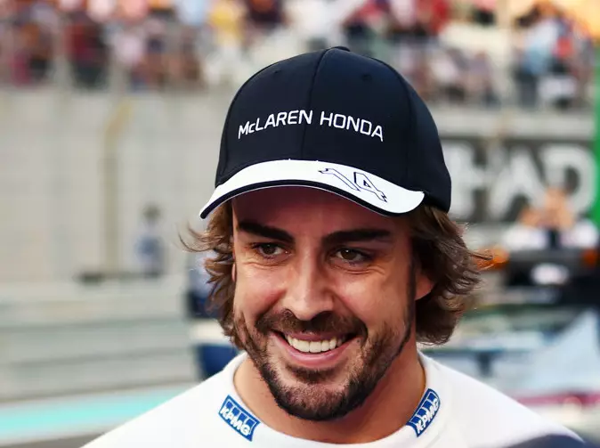 Foto zur News: Fernando Alonso angriffslustig: "Wollen um den Titel kämpfen"